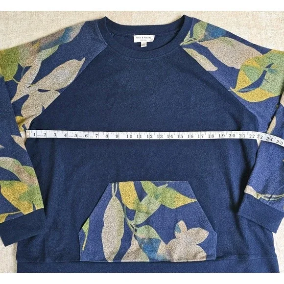 RIO & RIAN Women's Cozy Navy Long Sleeve Sweater With Pouch Sz 1X Lagenlook - Picture 3 of 4